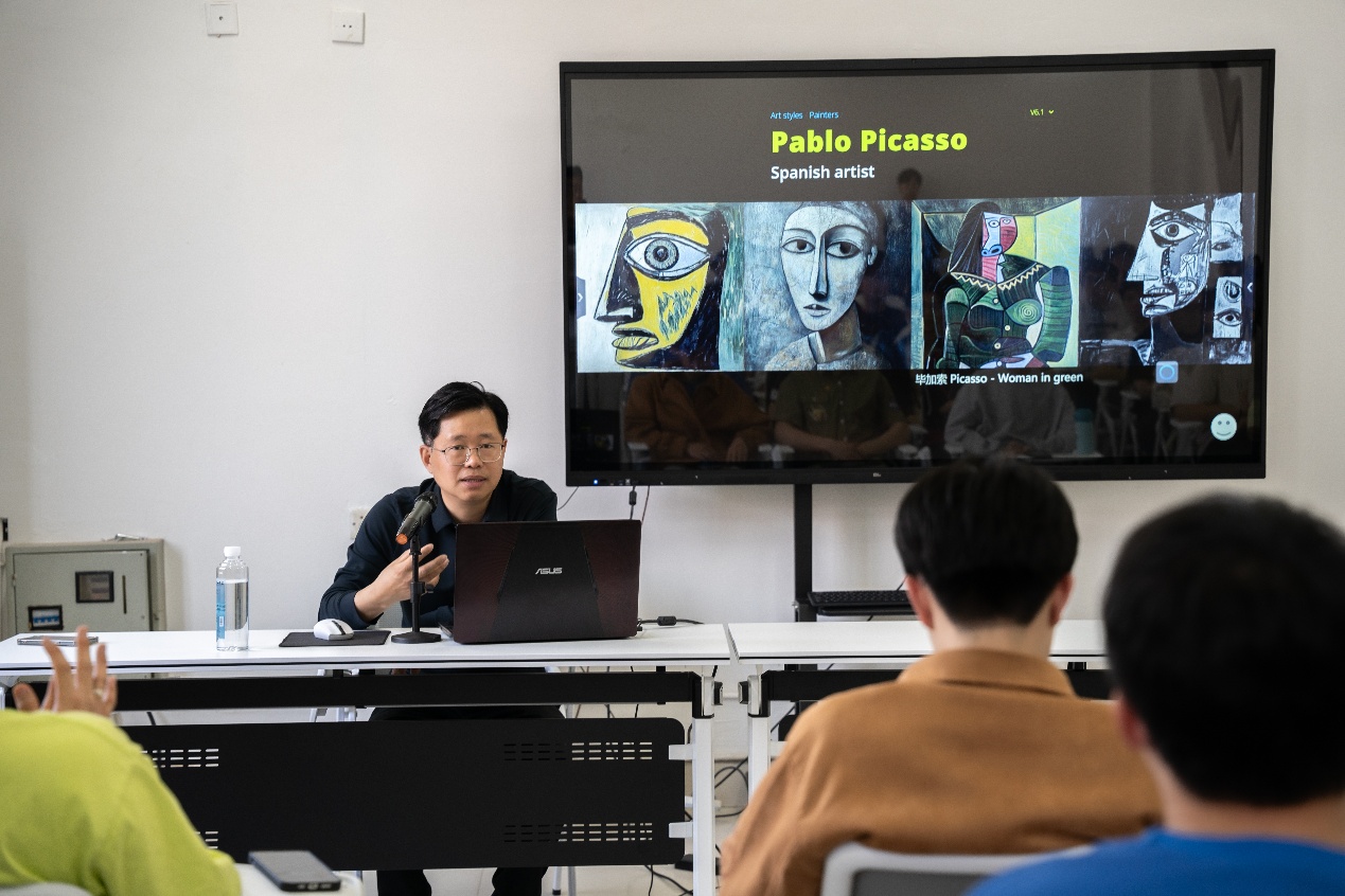 人们在看台上的人在电视前AI 生成的内容可能不正确。